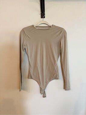 Abercrombie & Fitch Soft Matte Seamless Long Sleeve Bodysuit